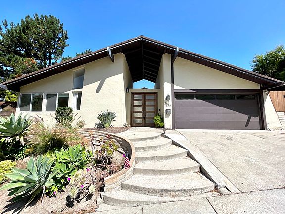 2nd image of 6132 Calle Empinada