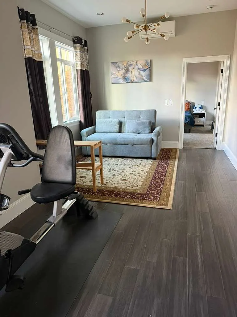 1 bed, 500 sqft, $1,800 — Photo 2