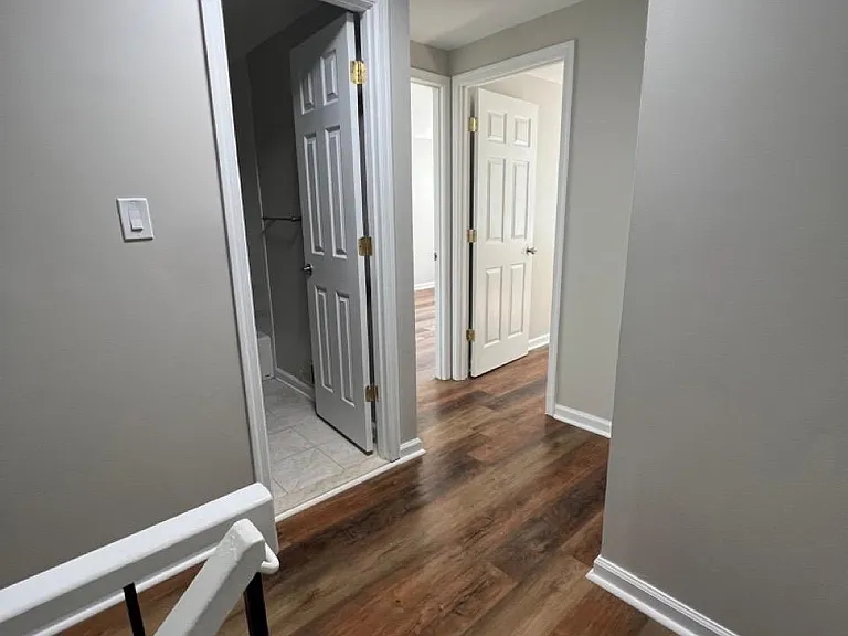 5748 Yellowrose Ct — Photo 17