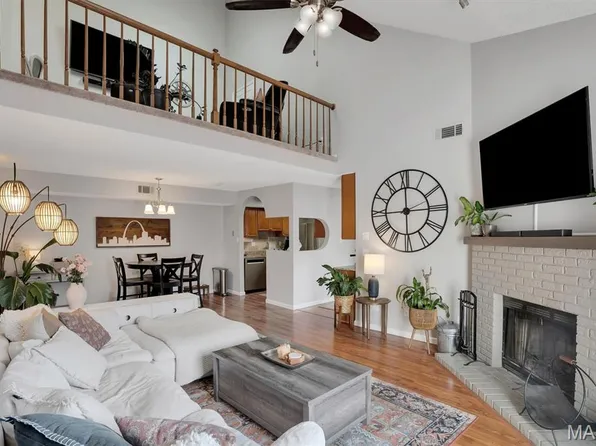 338 Shirley Ridge Dr #338A, Saint Charles, MO 63304