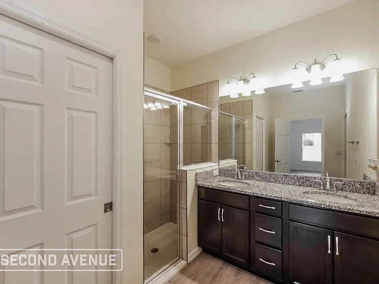 3202 NE 14th Pl — Photo 11