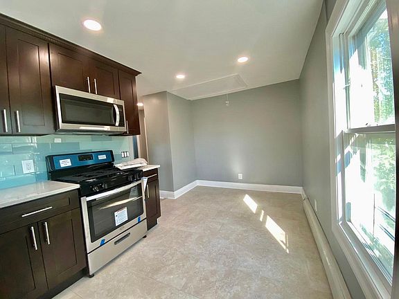 2nd image of 29 3rd Ave Floor 2