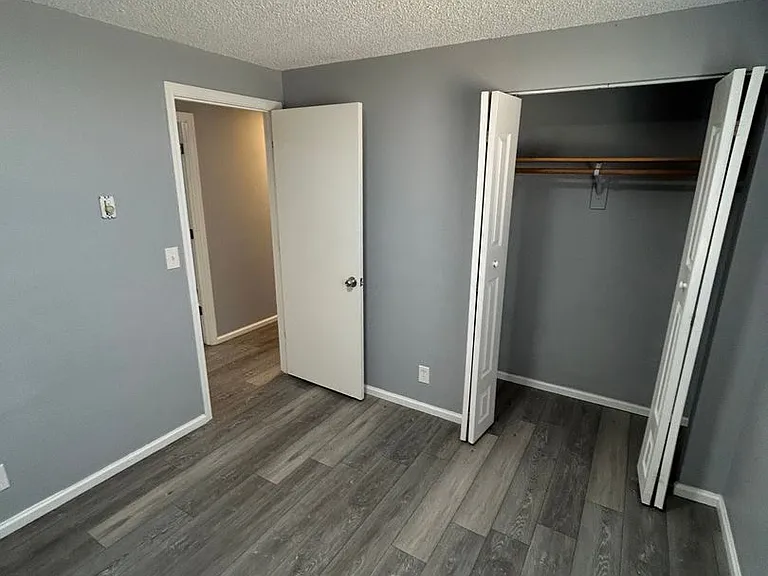 24783 Parkside Dr — Photo 18