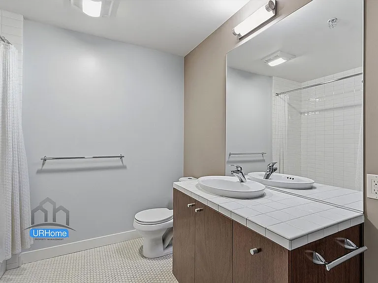 1926 W Burnside St #202 — Photo 22
