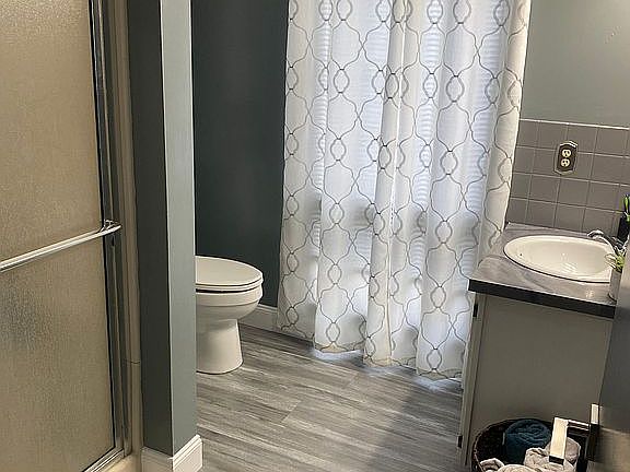 Downstairs full bath