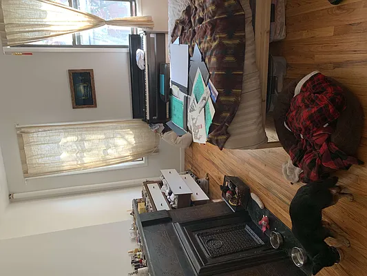 Rented by Flatiron Real Estate Advisors LLC | media 21