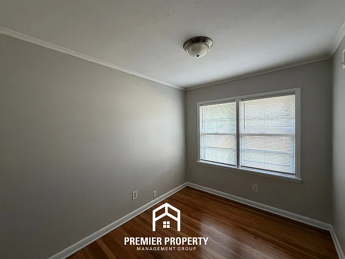 1802 Cornelia Ln — Photo 4