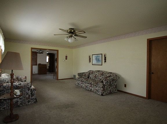 2nd image of 706 S Vermillion St