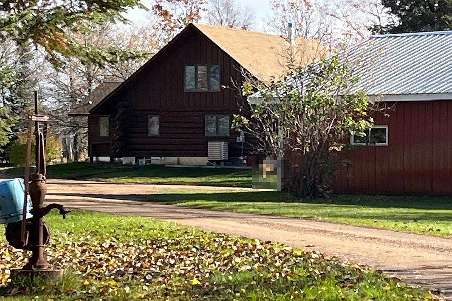 2nd image of 3752 Velvet St