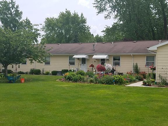 3rd image of 955 Andover Ct SE