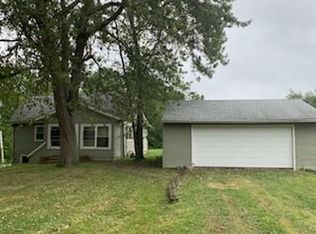 4272 Hawthorne Ave, Sheffield Lake, OH 44054