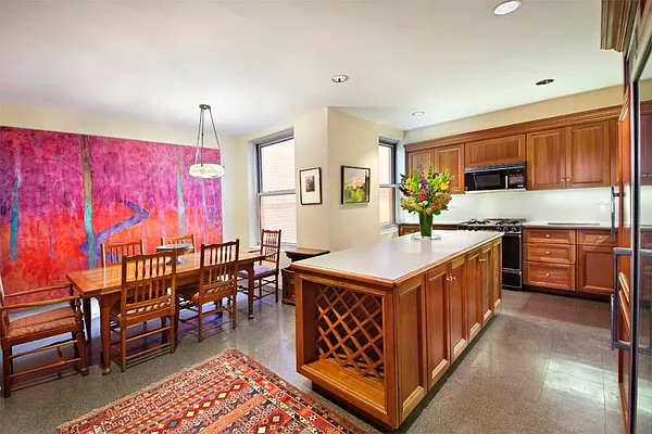 Sold by Town Residential | media 4