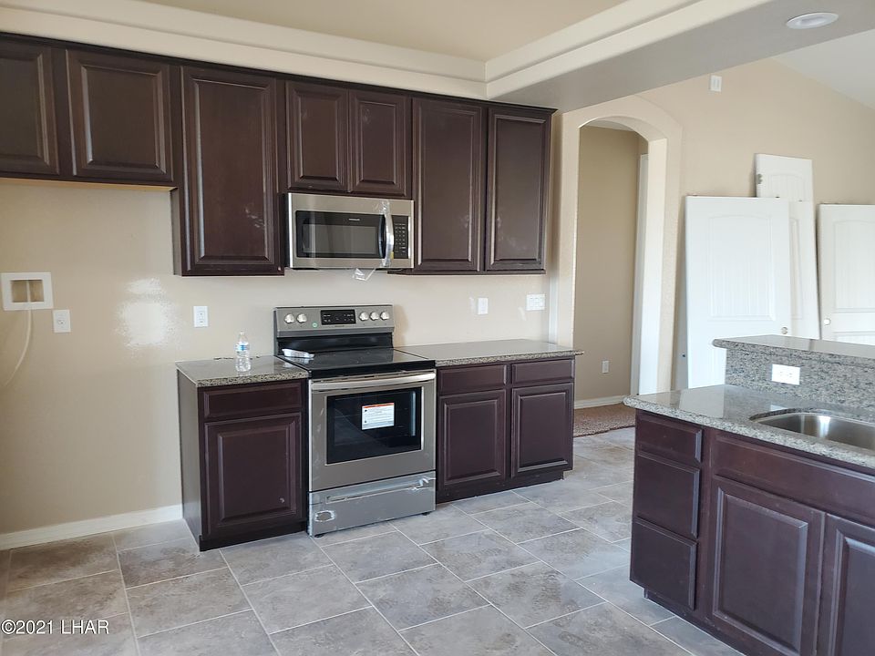 2nd image of 2555 Avalon Pl