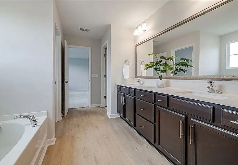 113 Fenway St — Photo 27