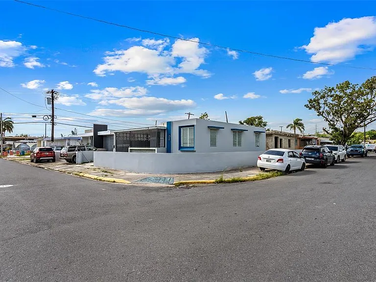 1210 Calle Maria Bustamante — Photo 1