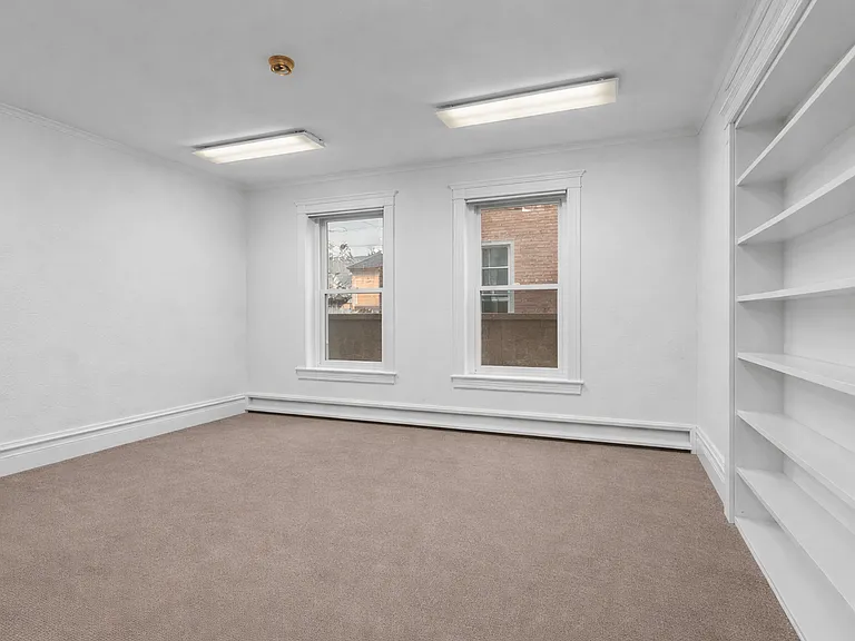 851 N Clarkson St — Photo 22