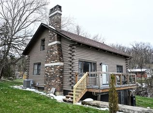 9049 Roberts Hollow Rd, Elizabeth, PA 15037