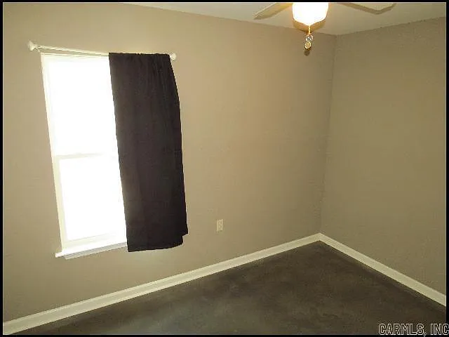 306 Barnes St — Photo 10
