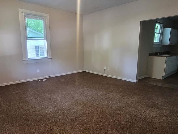 3rd image of 305 S King St