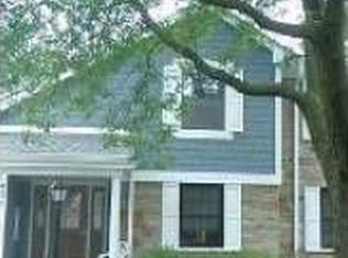 451 Thornhill Ln APT B2, Wheeling, IL 60090