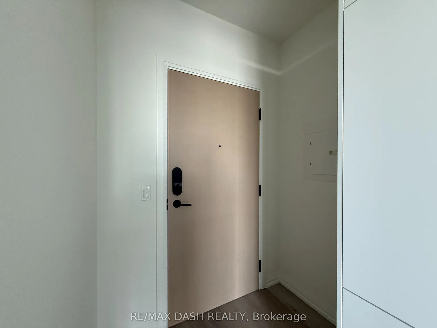 Studio, $2,090 — Photo 2