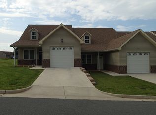 35 Hunters Valley Ln, Rocky Mount, VA 24151