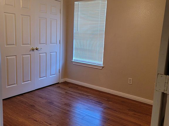 2nd image of 231 E Craven Ave