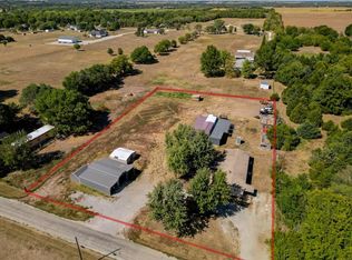 3008 E Vine Ave, Parkerfield, KS 67005