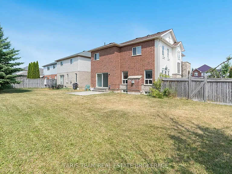 2 Vanessa Dr — Photo 40