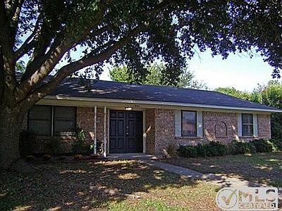 1st image of 1901 San Antonio Dr
