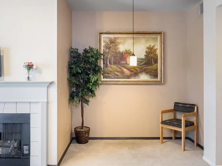 900 Bitner Rd #B34 — Photo 4