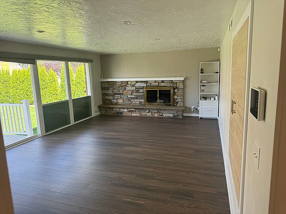 Large family room