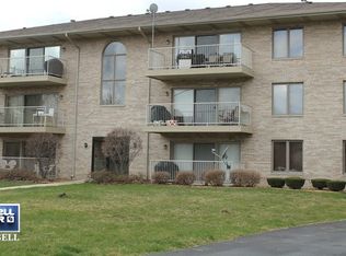1041 Ashley Ct S APT 1, Lockport, IL 60441