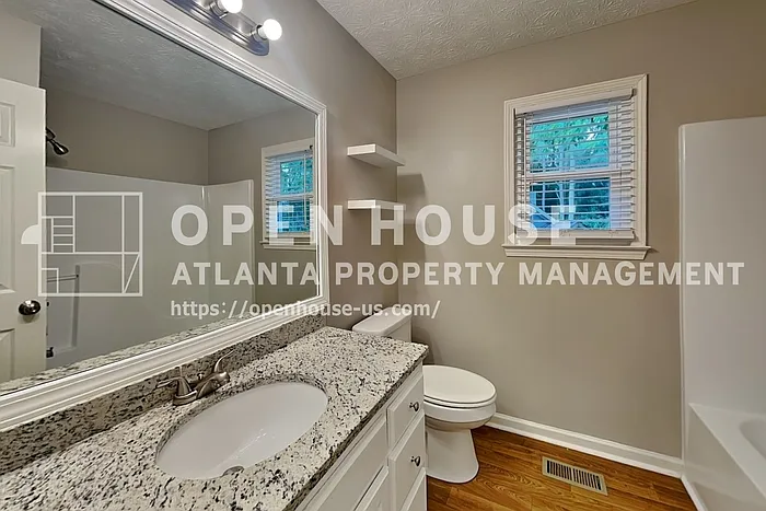600 Glendale Forest Dr — Photo 17