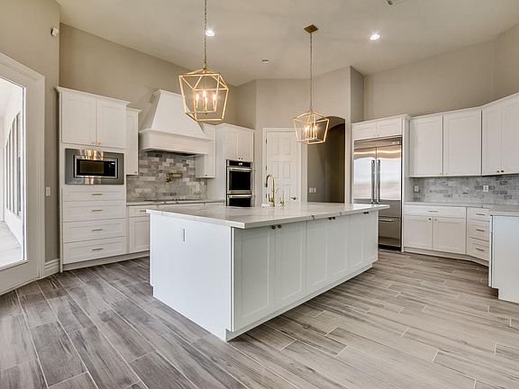4th image of 2547 E Calle De Flores
