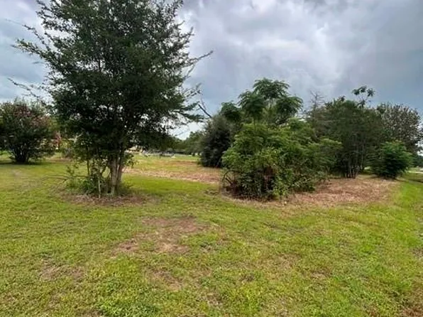 150 Saint Barbe St, Hempstead, TX 77445