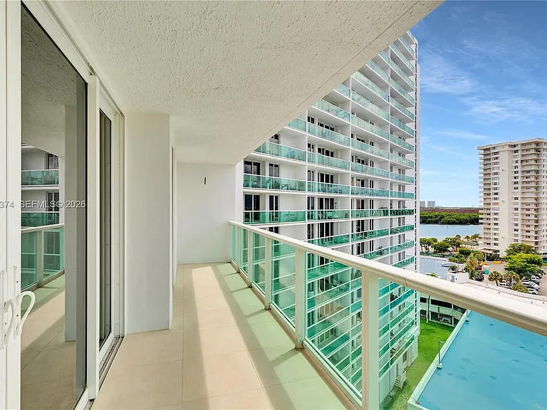 100 Bayview Dr #1002 — Photo 24