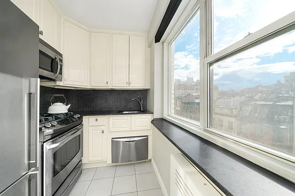 Sold by Compass | media 10