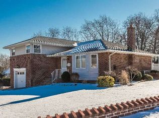 47 Miller Rd, Farmingdale, NY 11735