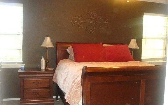 5th image of 1704 Meadowcliff Dr