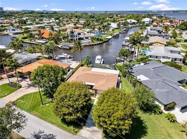 450 Keenan Ave, Fort Myers, FL 33919
