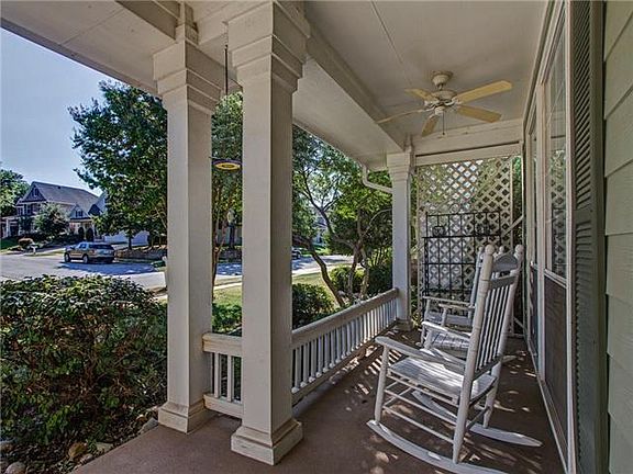 2nd image of 305 Silver Oak Dr