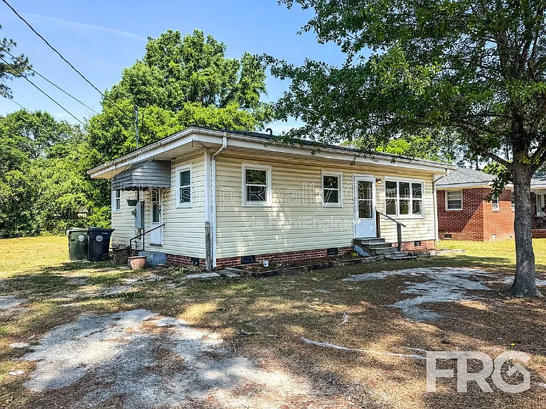 1403 Clingman St — Photo 3