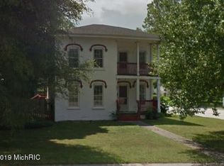 604 E Main St, Lowell, MI 49331