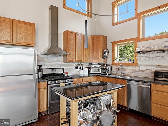 5th image of 2383 Baker Mountain Dr