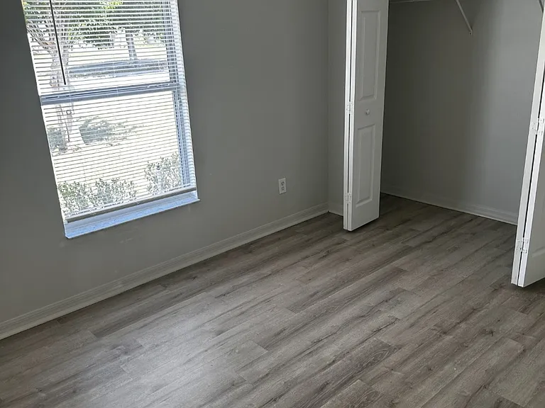 1138 Stratton Ave — Photo 4
