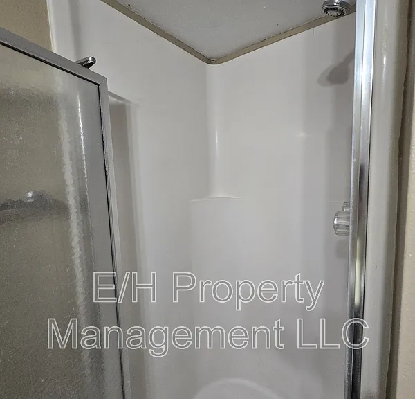 9105 W Westlawn St #1 — Photo 32