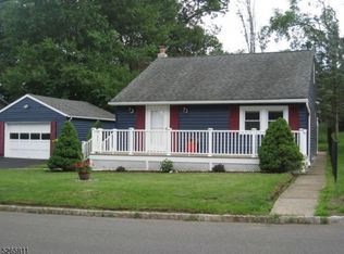 39 Mountain Ave, Cedar Knolls, NJ 07927