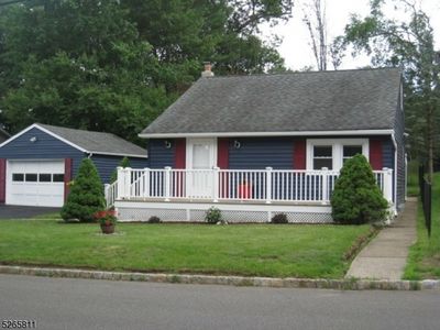 39 Mountain Ave, Cedar Knolls, NJ, 07927