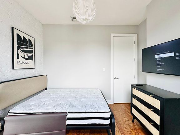 3rd image of 102 Rogers Ave #7-728